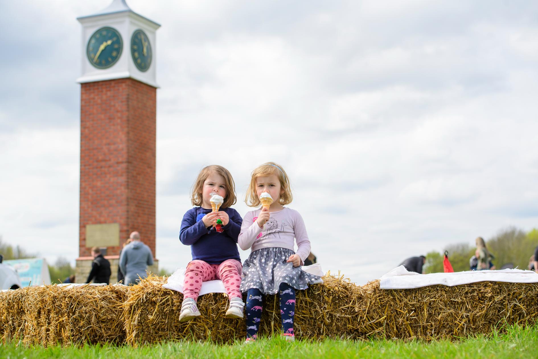 Children enjoy an ice cream at Countryside Lincs
